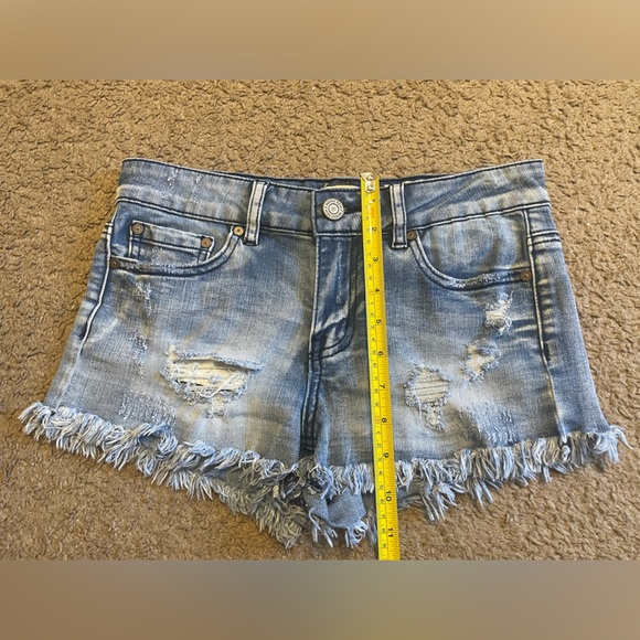 Indigo Rein Blue Denim Distressed Jean Shorts, Size 3 - Picture 5 of 13